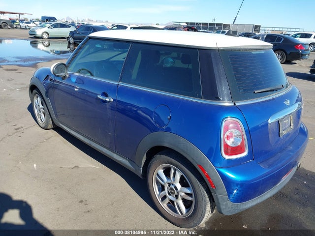 2012 MINI COOPER WMWSU3C55CT543897 Photo 2