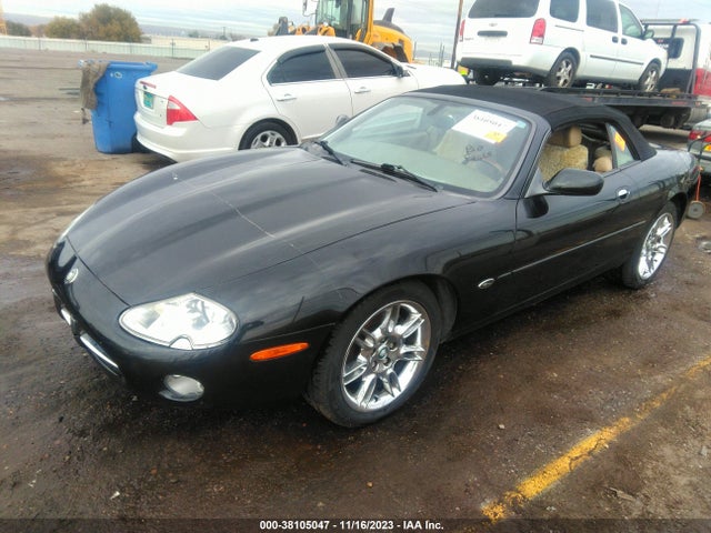 2002 JAGUAR XK8 SAJDA42C12NA28669 Photo 1