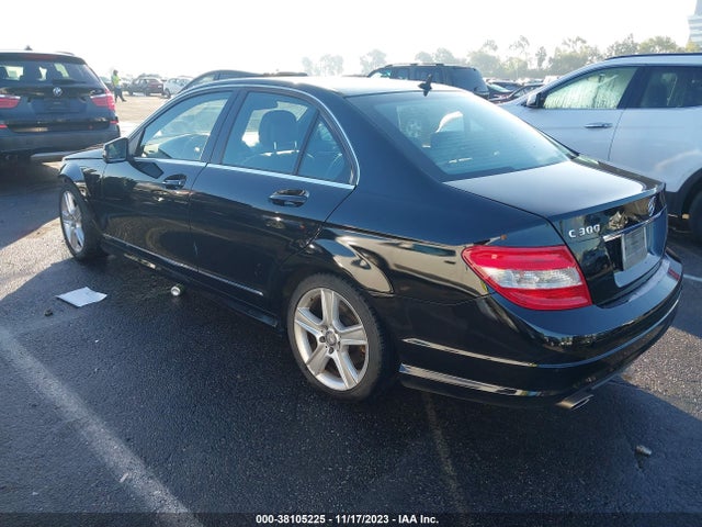 2010 MERCEDES-BENZ C 300 SPORT/LUXURY/ VIN: WDDGF5EB0AR126334