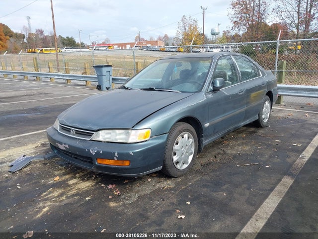 1996 HONDA ACCORD LX/EX VIN: 1HGCD5637TA287370
