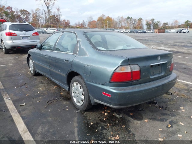 1996 HONDA ACCORD LX/EX VIN: 1HGCD5637TA287370