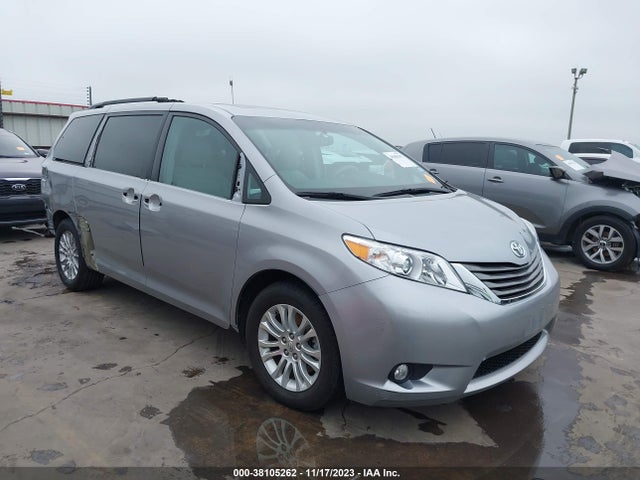 2012 TOYOTA SIENNA XLE V6 8 PASSENGER VIN: 5TDYK3DC8CS219762