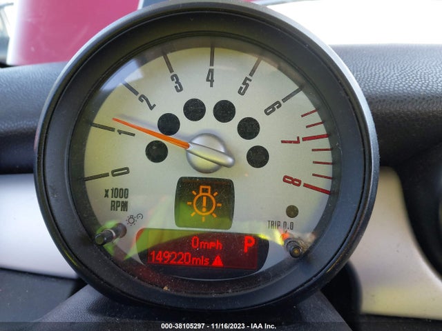 2011 MINI COOPER CLUBMAN WMWZF3C55BT188432 Photo 6
