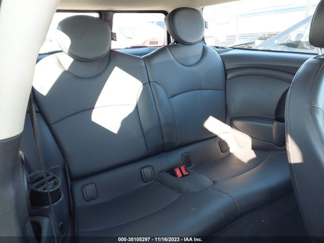 2011 MINI COOPER CLUBMAN WMWZF3C55BT188432 Photo 7