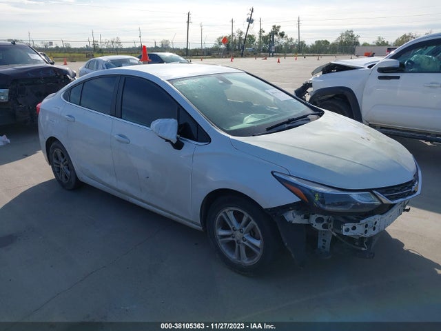 2018 1G1BE5SM4J7241052 main image