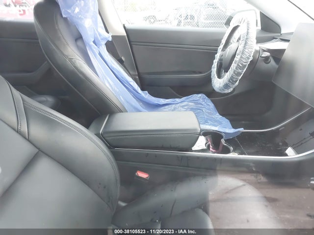 2018 TESLA MODEL 3 5YJ3E1EB5JF113380 Photo 4
