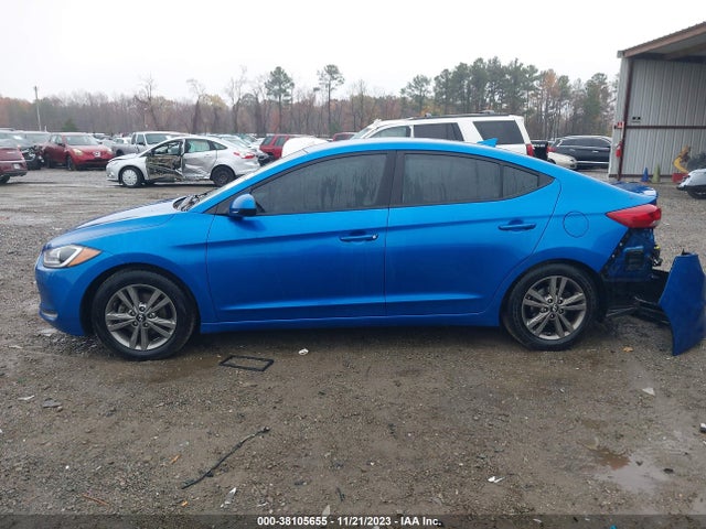 2018 HYUNDAI ELANTRA SEL VIN: 5NPD84LF4JH242215