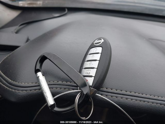 1N4AA6AP8HC422548 Nissan Maxima Platinum