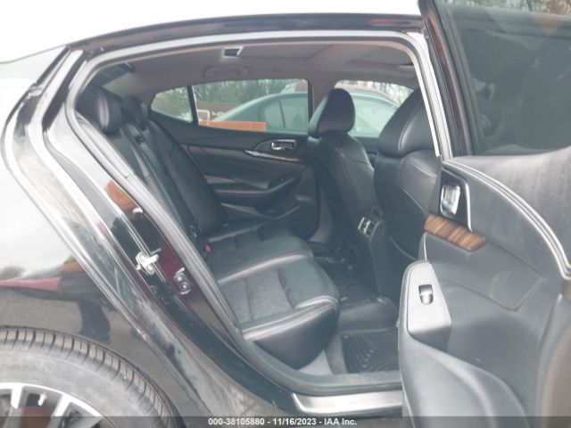 1N4AA6AP8HC422548 Nissan Maxima Platinum