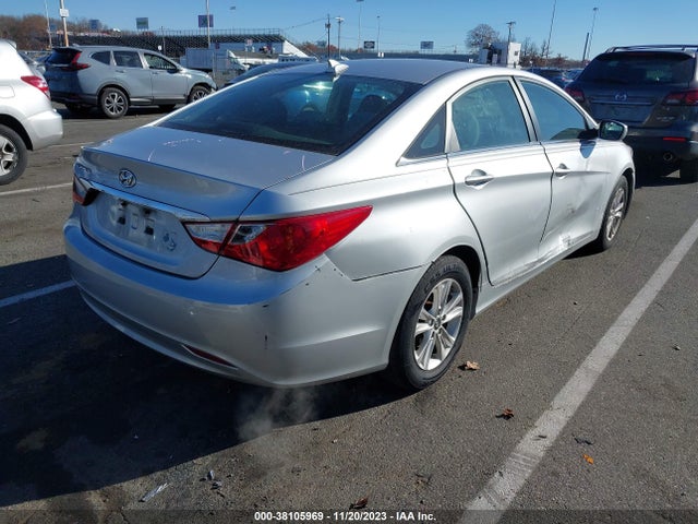 2013 HYUNDAI SONATA GLS VIN: 5NPEB4AC4DH791822