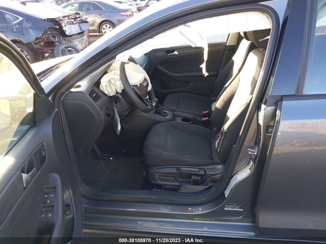 3VW2K7AJ8FM252214 Volkswagen Jetta 2.0l S