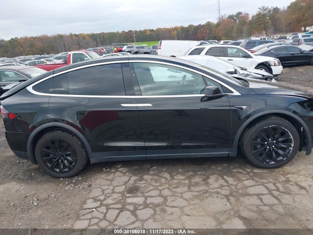 Tesla Model X 60d/70d/75d/90d 2016 5YJXCDE27GF032222 Image 14