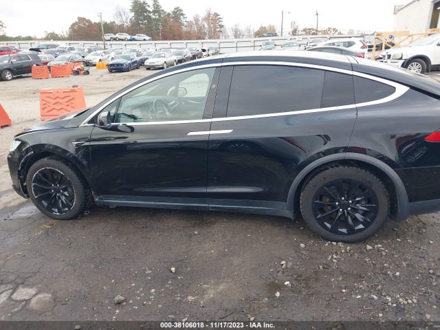 Tesla Model X 60d/70d/75d/90d 2016 5YJXCDE27GF032222 Image 15