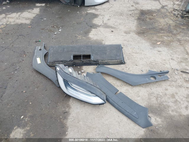 Tesla Model X 60d/70d/75d/90d 2016 5YJXCDE27GF032222 Image 12