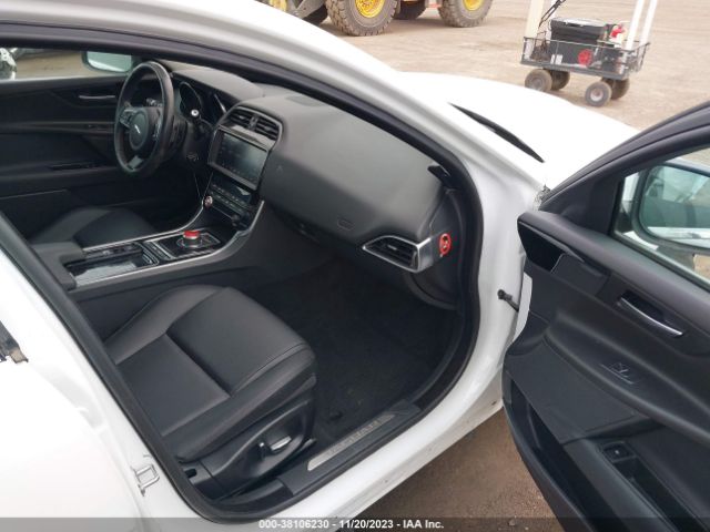 SAJAJ4FXXKCP44205 Jaguar Xe 25t Premium