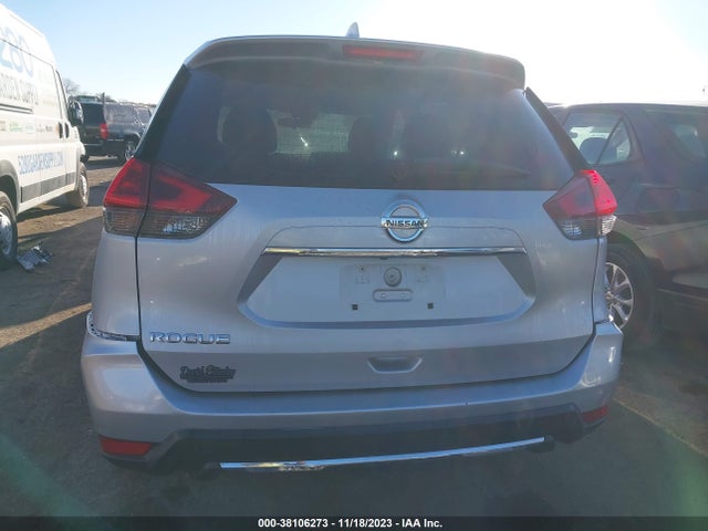 Nissan ROGUE S 2019 5N1AT2MT8KC715827 Image 17
