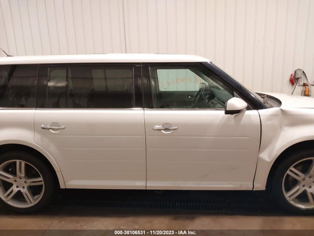 2009 FORD FLEX SEL VIN: 2FMEK62C39BB09151