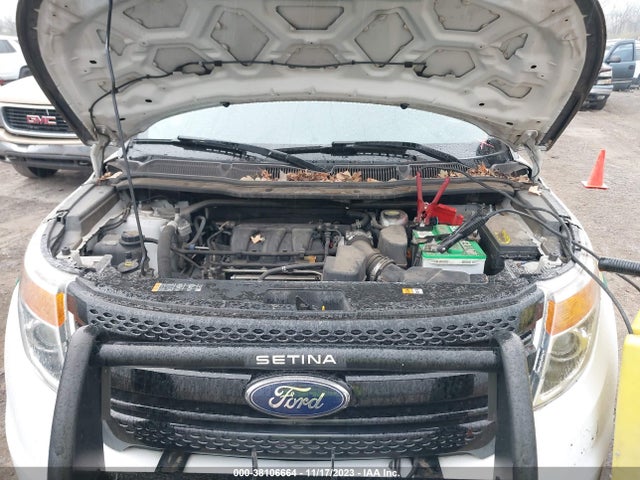 Ford Utility Police Interceptor 2015 1FM5K8AR1FGB32465 Image 10