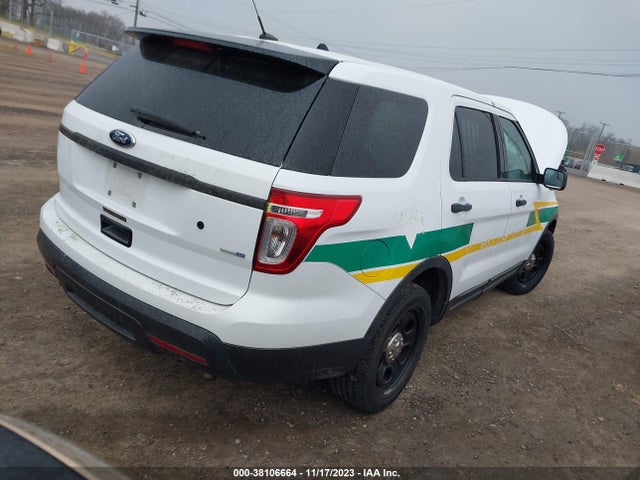 Ford Utility Police Interceptor 2015 1FM5K8AR1FGB32465 Image 4