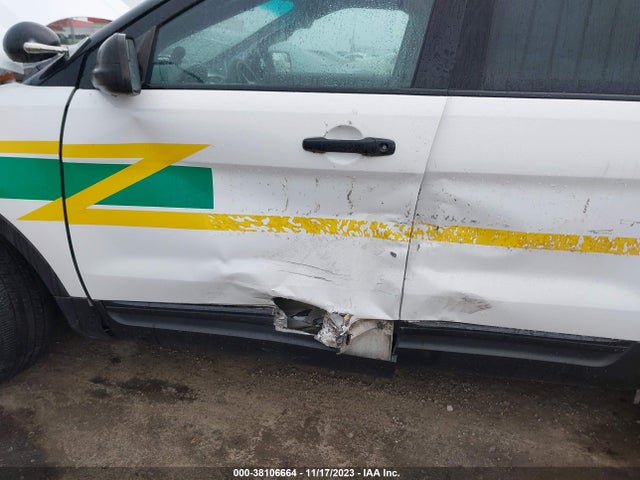 Ford Utility Police Interceptor 2015 1FM5K8AR1FGB32465 Image 6