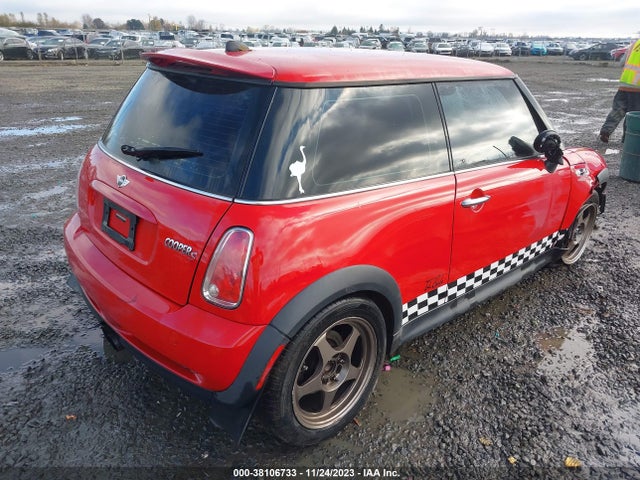 2006 MINI COOPER S WMWRE33586TN28407 Photo 3