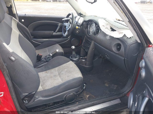 2006 MINI COOPER S WMWRE33586TN28407 Photo 4