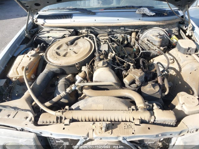 1983 MERCEDES-BENZ 300 DT VIN: WDBAB33A4DB031362