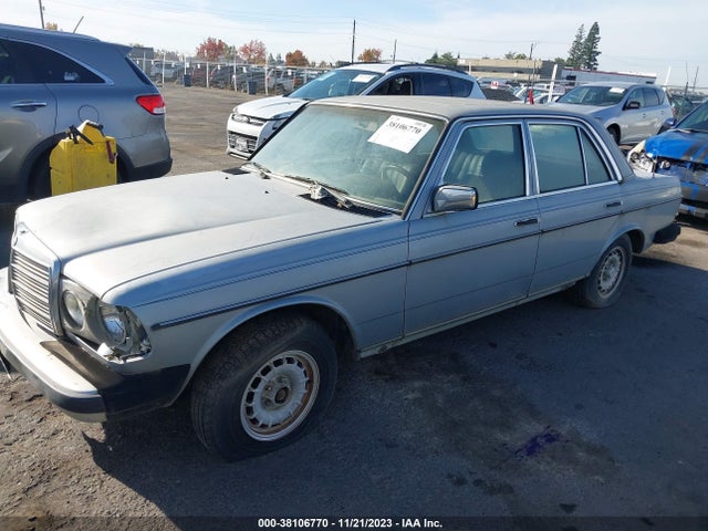 1983 MERCEDES-BENZ 300 DT VIN: WDBAB33A4DB031362