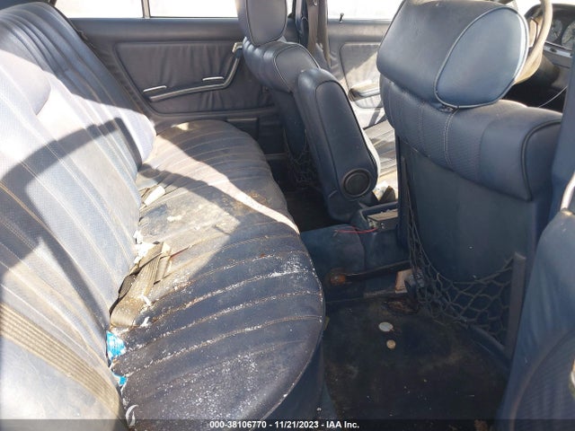 1983 MERCEDES-BENZ 300 DT VIN: WDBAB33A4DB031362