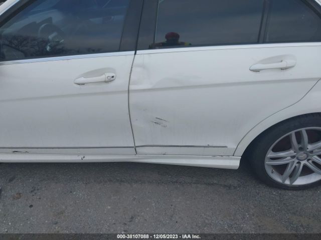 2013 MERCEDES-BENZ C-CLASS WDDGF4HB3DA873953 Photo 5