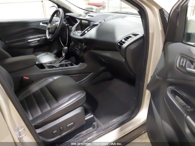 2017 FORD ESCAPE 1FMCU9J99HUF10026 Photo 4