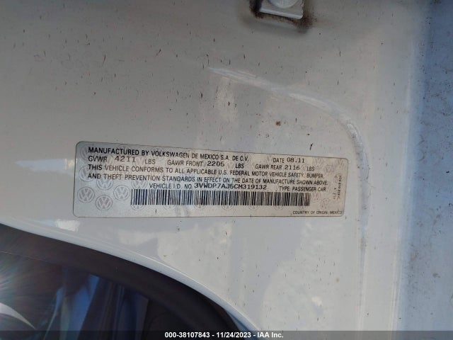 2012 VOLKSWAGEN JETTA 2.5L SE VIN: 3VWDP7AJ5CM319132