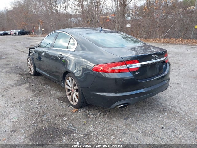 2014 JAGUAR XF SAJWJ0EF1E8U26617 Photo 2