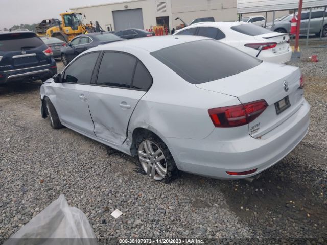 2018 VOLKSWAGEN JETTA 3VW2B7AJ0JM257030 Photo 2