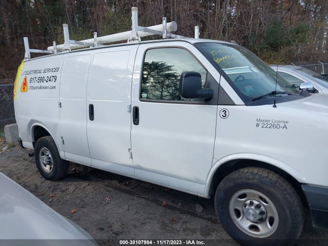 Chevrolet Express 2500 Work Van 2018 1GCWGAFG1J1182786 Image 13