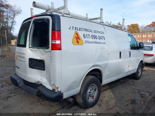 Chevrolet Express 2500 Work Van 2018 1GCWGAFG1J1182786 Image 4