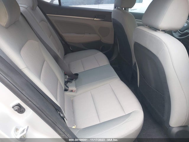 2017 HYUNDAI ELANTRA SE VIN: 5NPD84LF8HH086870