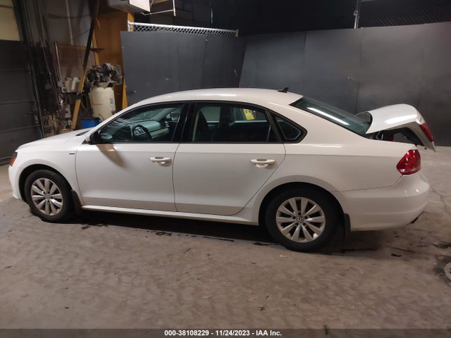 Volkswagen Passat 1.8t Wolfsburg Edition 2015 1VWAT7A34FC067590 Image 14