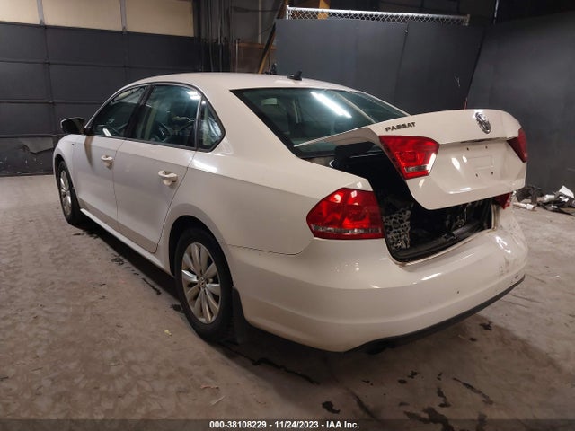Volkswagen Passat 1.8t Wolfsburg Edition 2015 1VWAT7A34FC067590 Image 3