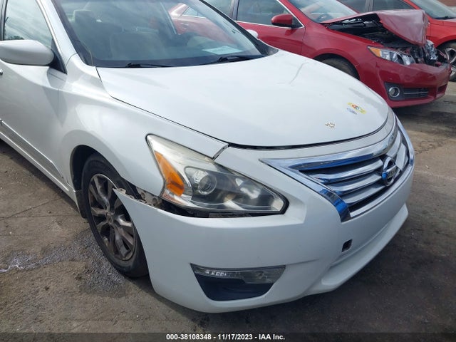Nissan Altima 2.5 S 2015 1N4AL3AP4FC162557 Image 12