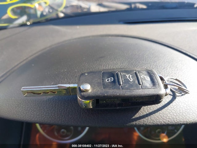 2013 VOLKSWAGEN TIGUAN SE VIN: WVGAV3AX3DW584735