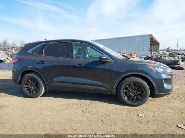 1FMCU0H63NUA18109 Ford ESCAPE SEL