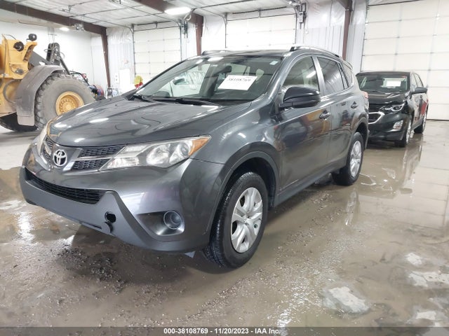 Toyota RAV4 LE 2015 JTMZFREVXFD066216 Image 2