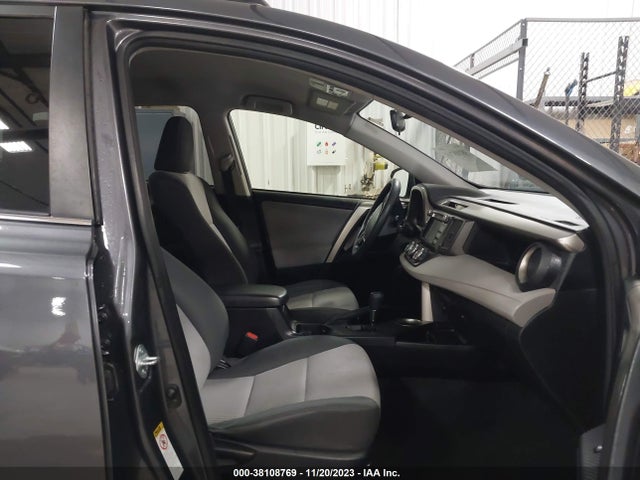 Toyota RAV4 LE 2015 JTMZFREVXFD066216 Image 5