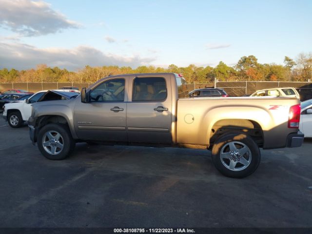 1GT121E8XEF120847 GMC Sierra 2500hd Slt