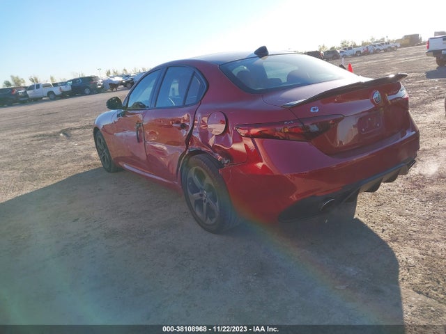 ZARFAEEN7H7562155 Alfa Romeo Giulia Ti Awd
