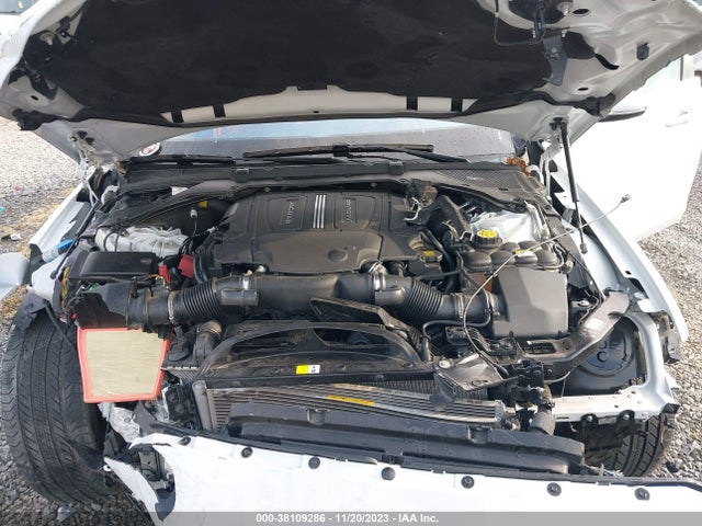 2018 JAGUAR XF SAJBN4EV8JCY54693 Photo 9