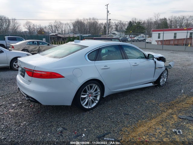 2018 JAGUAR XF SAJBN4EV8JCY54693 Photo 3