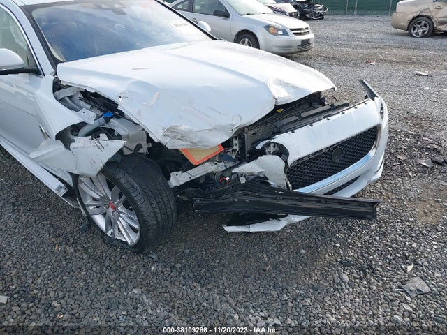 2018 JAGUAR XF SAJBN4EV8JCY54693 Photo 5