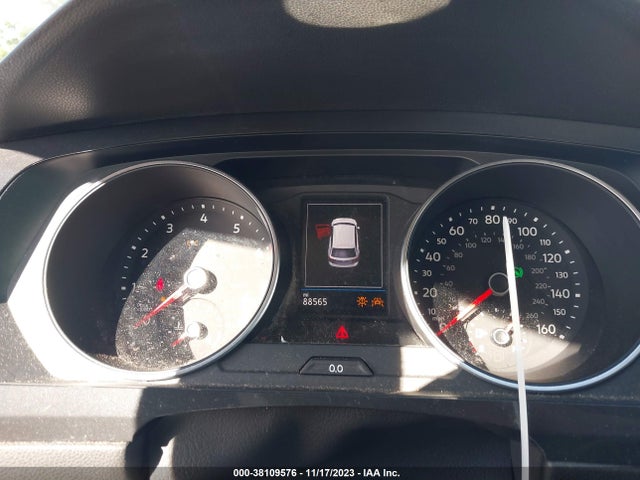2018 VOLKSWAGEN TIGUAN 2.0T SEL/2.0T SE VIN: 3VV3B7AX3JM194390